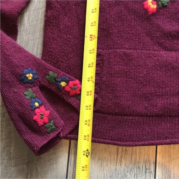 Embroidered A&F Sweater - Picture 4 of 6